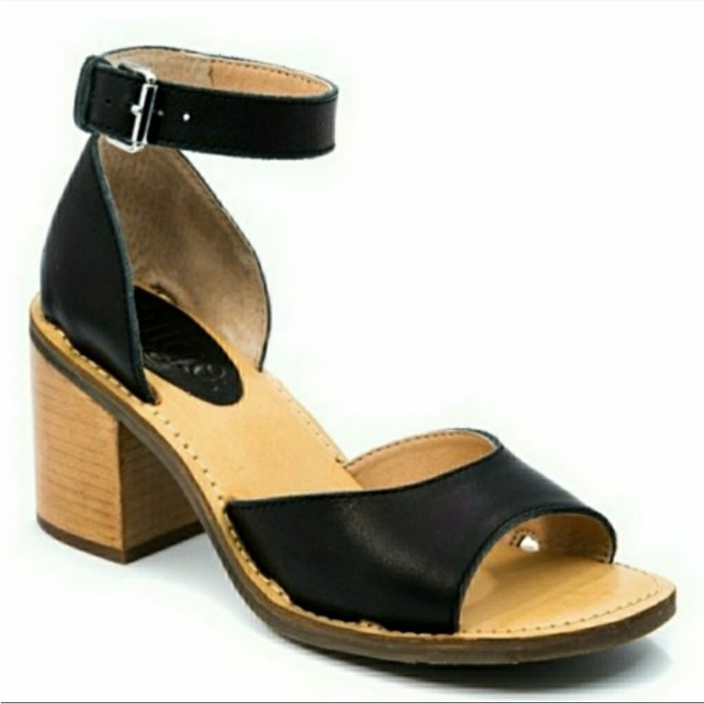 Latigo 🐻 Vista leather sandals